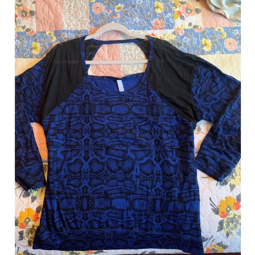 Jessica Simpson long sleeve shirt